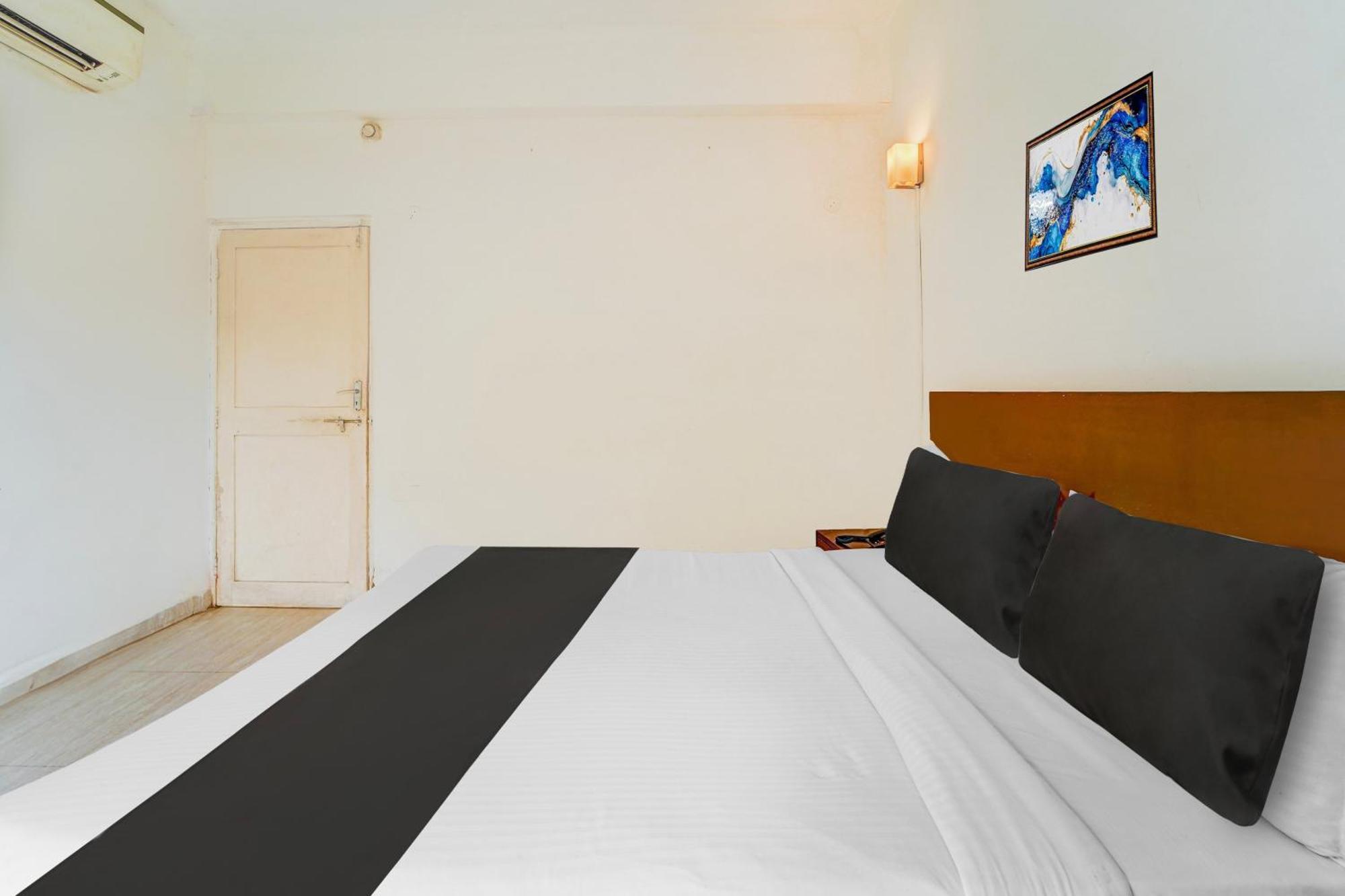 Super Townhouse Calangute - Baga Circle Formerly Park Avenue Экстерьер фото